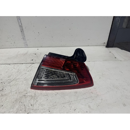 Ford Mondeo Right Tailgate Light MC 11/2010-12/2014