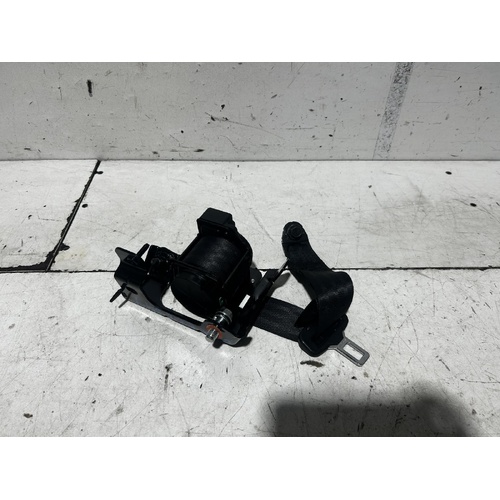 Hyundai I30 Seatbelt Left Rear GD 03/2012-02/2017