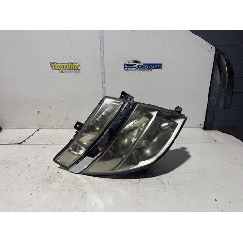 Nissan Elgrand Right Head Light E51 05/2002-08/2004