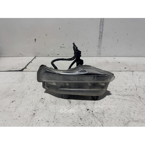 Toyota Kluger Right Daytime Running Light GSU50 12/2013-10/2016