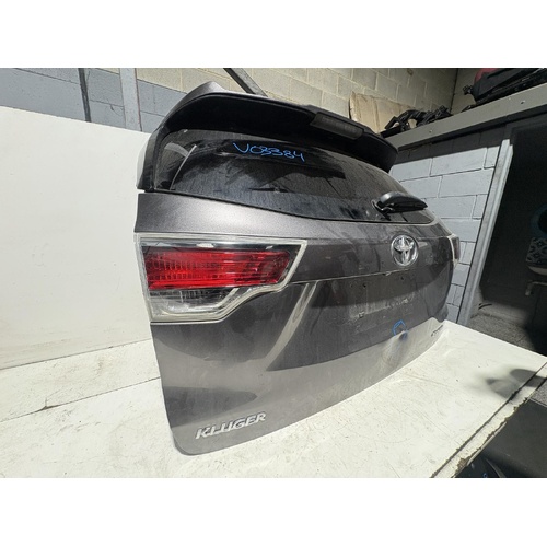 Toyota Kluger Left Tailgate Lamp GSU50 11/2016-02/2021