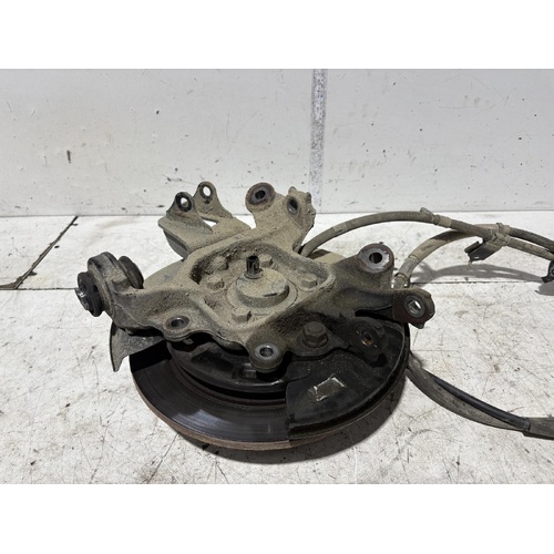 Toyota Kluger Right Rear Hub Assembly GSU50 12/2013-02/2021