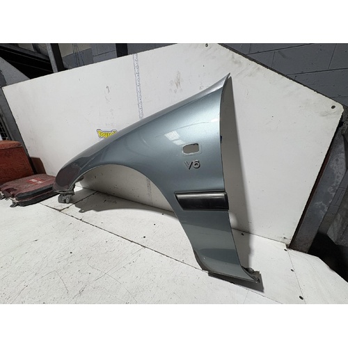 Toyota Avalon Left Guard MCX10 07/2000-09/2003