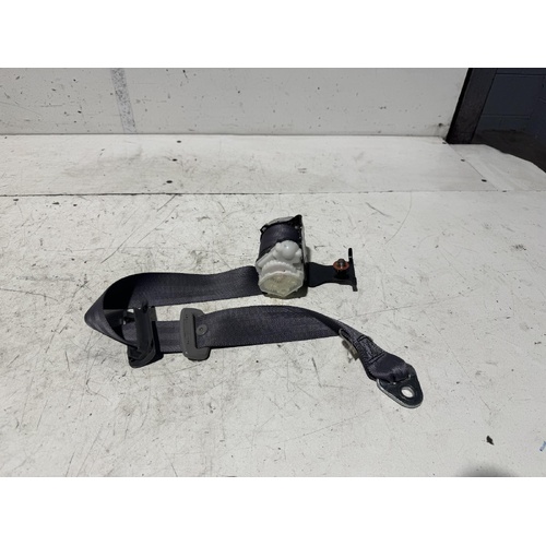 Toyota Avalon Left Rear Seat Belt MCX10 07/2000-06/2005