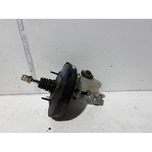 Toyota Corolla Brake Booster w/Master Cylinder AE112 10/1998-11/2001