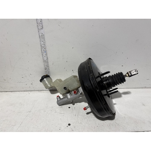Toyota RAV4 Brake Booster w/Master Cylinder ACA21 07/2000-10/2005