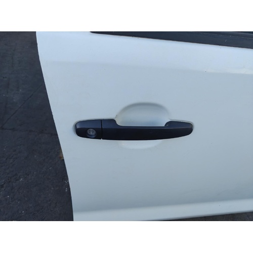 Toyota Hilux Right Front Outer Door Handle KUN26 03/2005-08/2015