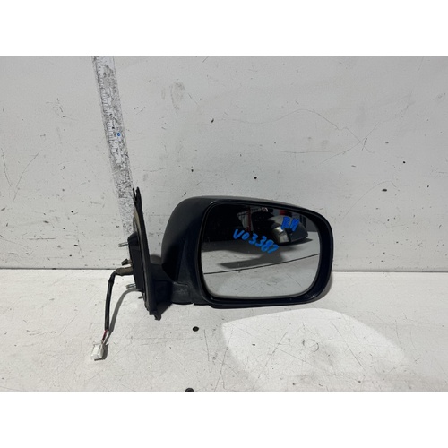 Toyota Hilux Right Door Mirror KUN26 06/2010-03/2015