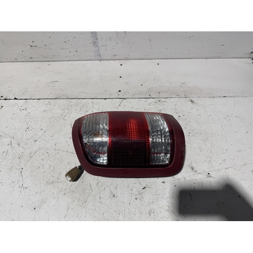Nissan Pathfinder Left Tail Light R50 02/1999-06/2005