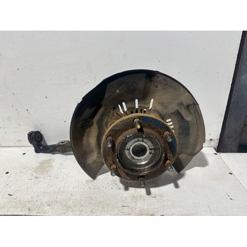 Toyota Hilux Right Front Hub Assembly KUN26 02/2005-08/2015
