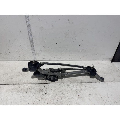 Toyota C-HR Front Wiper Assembly NGX10 12/2016-09/2023