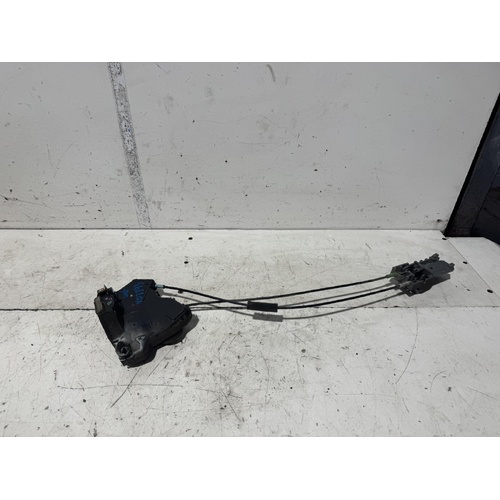 Toyota Hilux Left Front Door Lock Mechanism KUN26 02/2005-08/2015