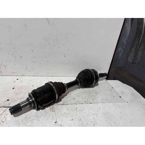 Toyota Hilux Left Front Drive Shaft KUN26 03/2005-08/2015