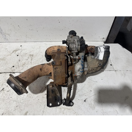Toyota Hilux Turbo Charger with Exhaust Manifold KUN26 02/05-08/15