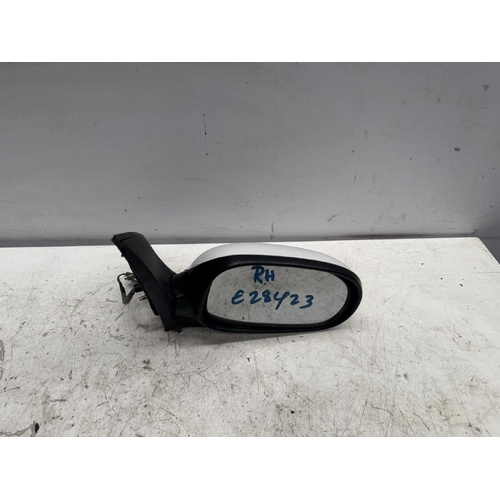 Nissan Pulsar Right Door Mirror N16 05/2000-07/2003
