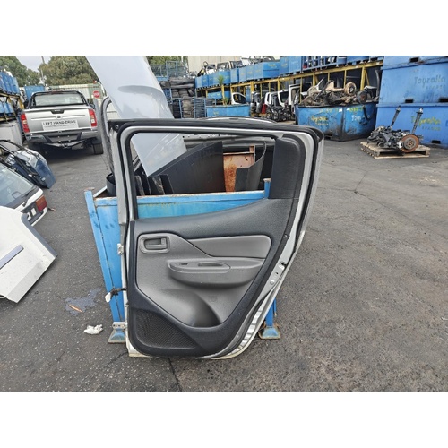 Mitsubishi Triton Right Rear Window Regulator MQ 03/2015-10/2023
