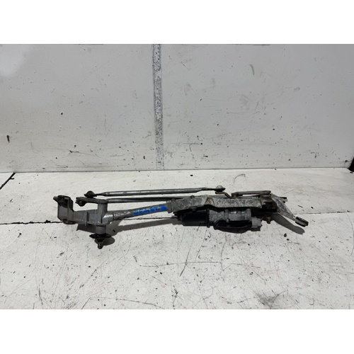 Nissan Skyline Front Wiper Assembly V35 06/2001-06/2007