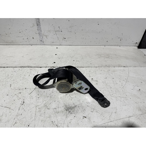 Toyota RAV4 Left Rear Seat Belt ACA33 11/2005-11/2012