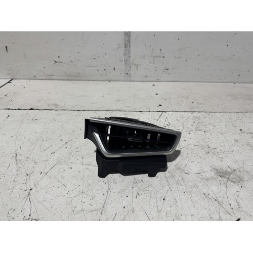 Toyota Corolla Right Dash Vent ZWE211 07/2018-2023