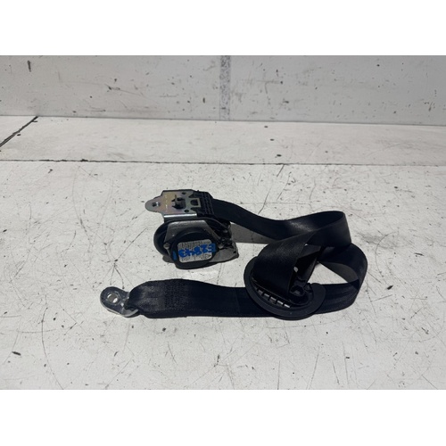Volkswagen Golf Right Front Seat Belt A5 06/2004-02/2009