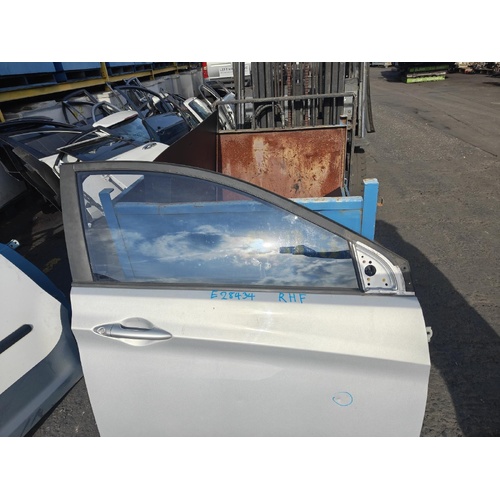 Hyundai Accent Right Front Door Glass RB 05/2011-12/2019