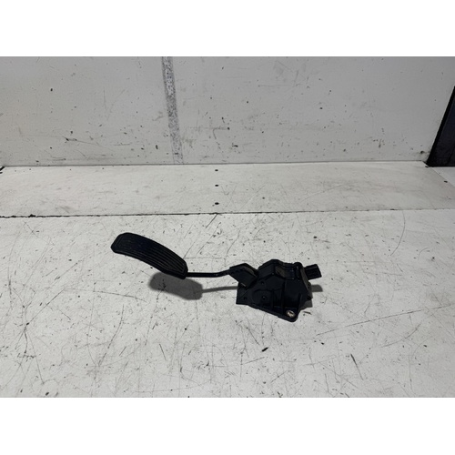 Toyota Camry Accelerator Pedal ACV40 06/2006-02/2012