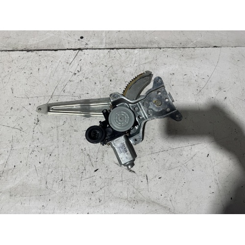 Toyota Corolla Right Rear Door Window Regulator ZZE122 12/2001-06/2007