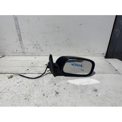Toyota Avalon Right Door Mirror MCX10 07/2000-06/2005