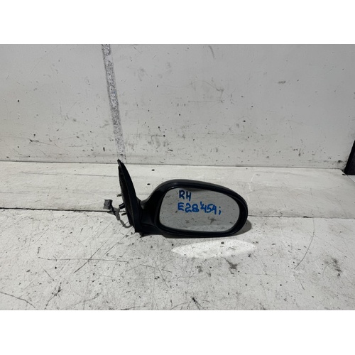 Nissan Pulsar Right Door Mirror N16 05/2000-07/2003