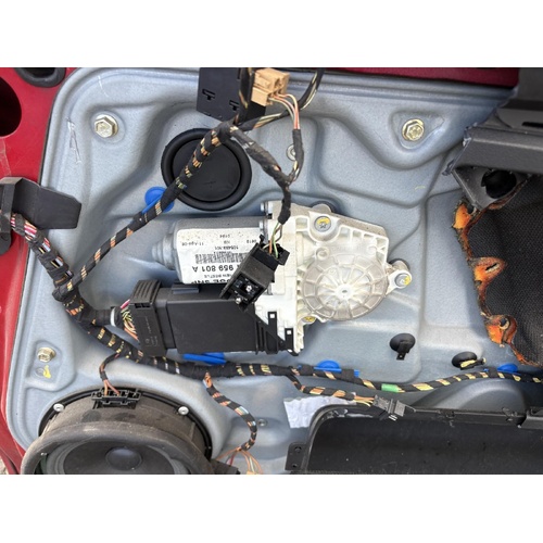Volkswagen Beetle Right Front Window Regulator Motor 9C 02/2000-11/2011