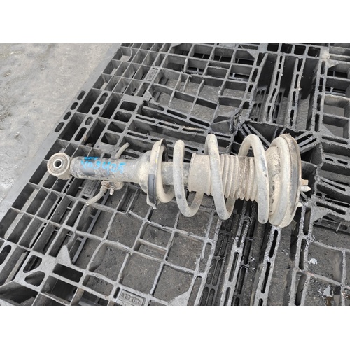 Toyota Hilux Left Front Strut KUN16 03/2005-08/2015