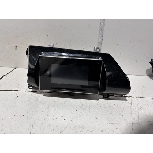 Toyota Hilux Head Unit Display TGN121 06/2015-08/2020