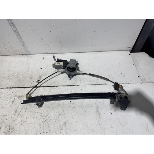 Nissan Navara Right Front Door Window Regulator D40 05/2007-08/2015