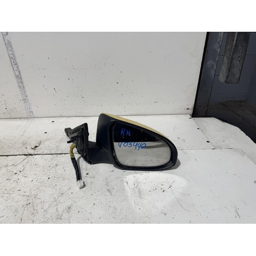 Toyota Camry Right Door Mirror AVV50 04/2015-10/2017