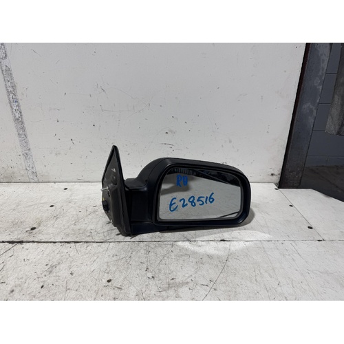 Hyundai Tucson Right Door Mirror 08/2004-01/2010