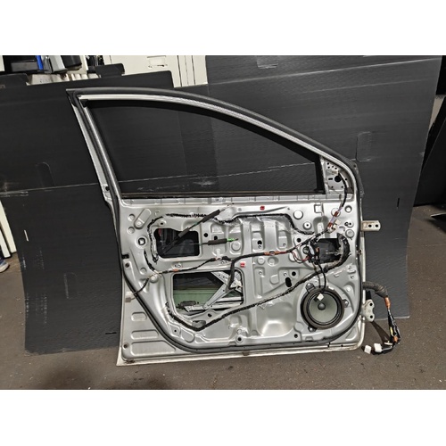 Toyota Corolla Left Front Window Regulator ZRE182 01/2014-06/2018