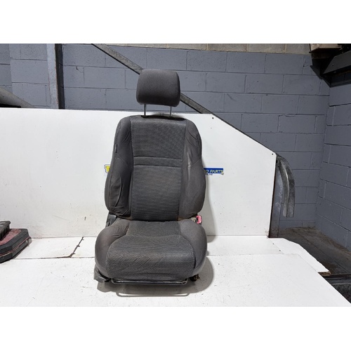 Toyota Hilux Right Front Seat KUN26 07/2011-08/2015
