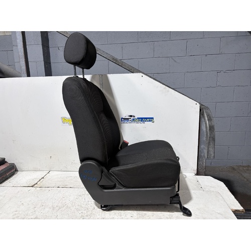 Nissan Navara Right Front Seat D40 09/2005-08/2015