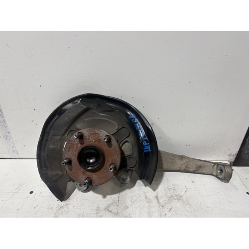 Toyota Crown Majesta Left Front Hub Assembly UZS186 2004-2009