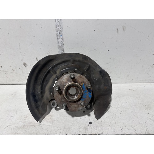 Toyota Caldina Left Front Hub Assembly ST215 1997-2002