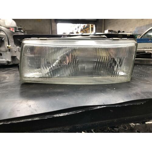 Nissan Maxima Left Head Light J30 05/1990-01/1995