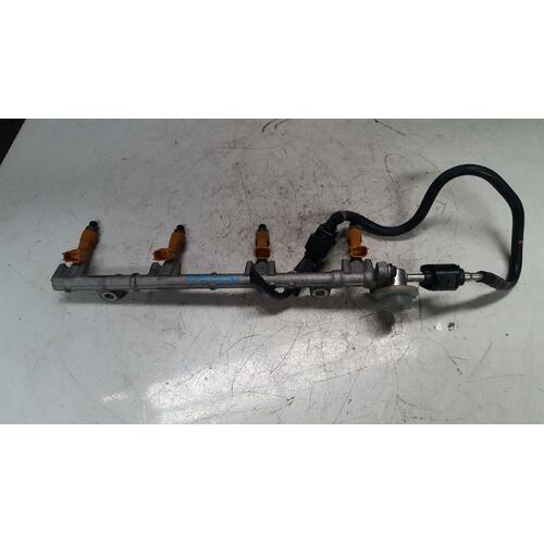 Toyota Camry Hybrid Injectors and Rails AHV40 06/2006-11/2011