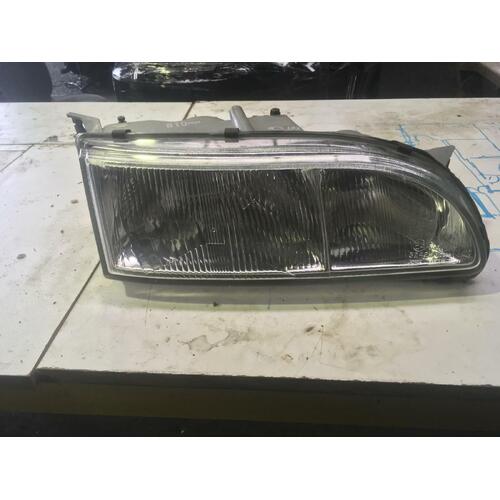 Hyundai Sonata Right Head Light Y3 10/1993-09/1996