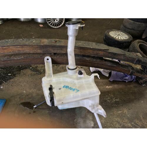 Toyota Corolla Washer Bottle ZRE182 10/2012-06/2018